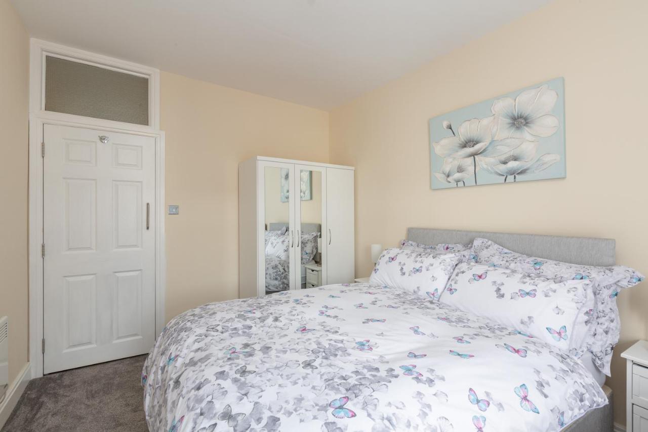 Eden - Family Apartment, Wifi & Parking - Blackpool, Blackpool